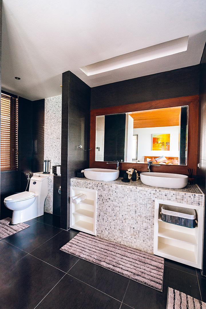 The Peak – Cliffside 5 Bedroom 6 Bathroom Seaview Villa in Bangpor for sale