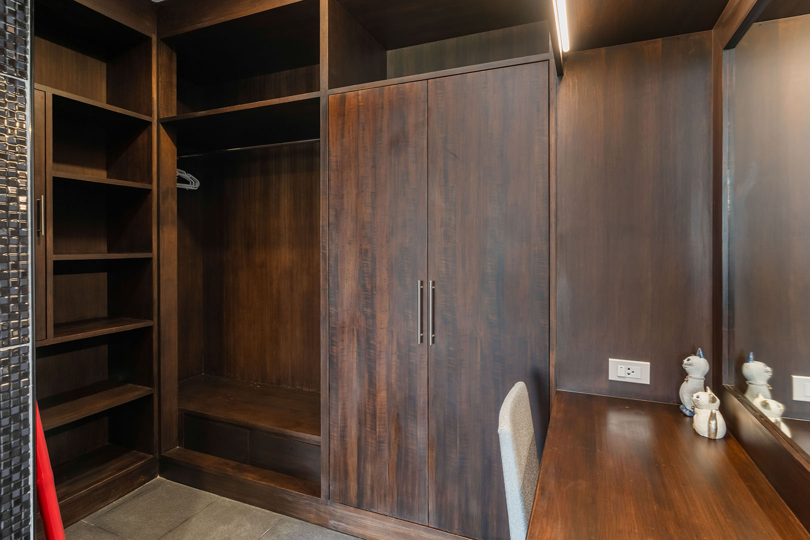 Substantial 9 Bedroom Seaview Pool Villa in Bang Makham for sale