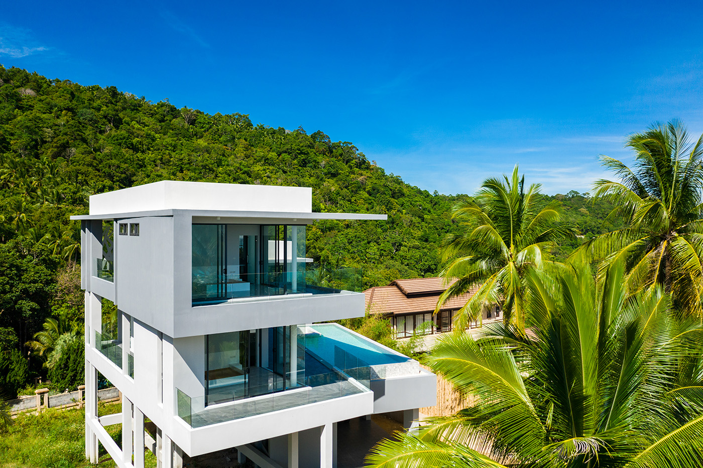 Spanking-New 4 Bedroom Seaview Pool Villa in Bang Por for sale