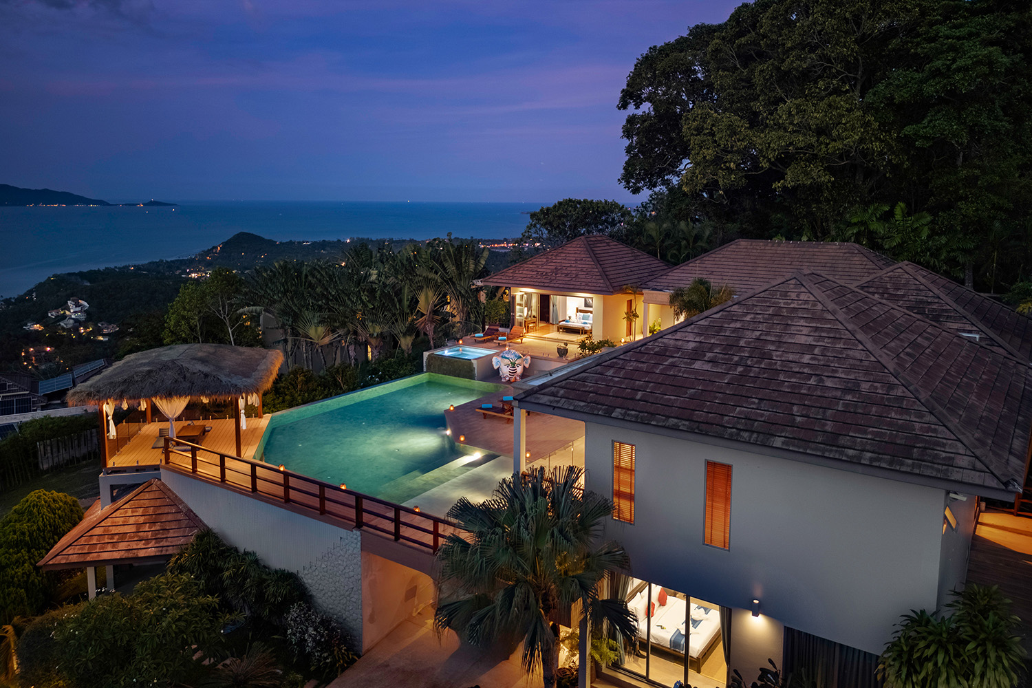 Baan Faa Sai – Renovated 5 Bedroom Seaview Pool Villa in Bangpor for Sale