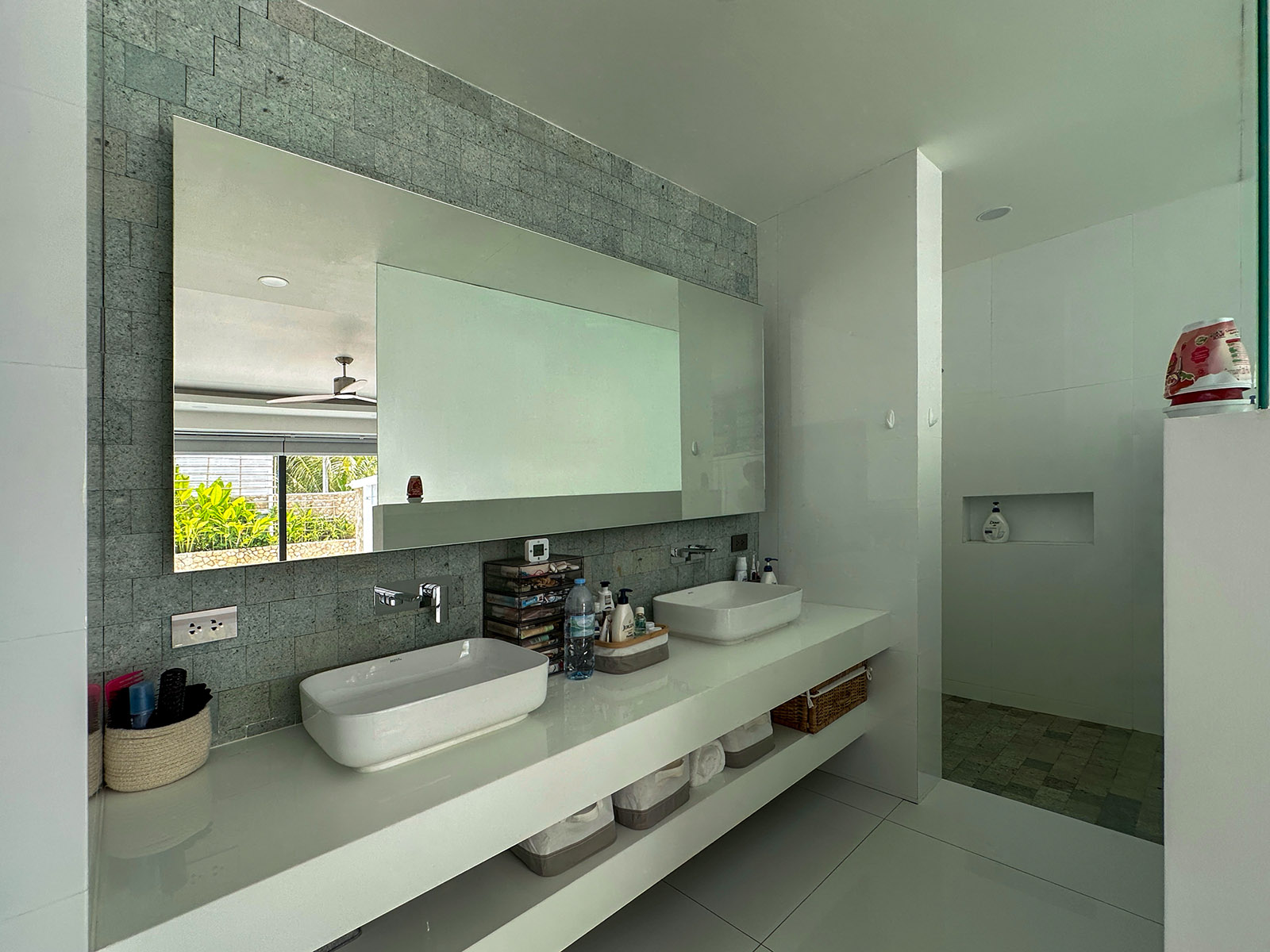 Tropical Balinese 4 Bedroom Garden Pool Villa in Maenam for Sale