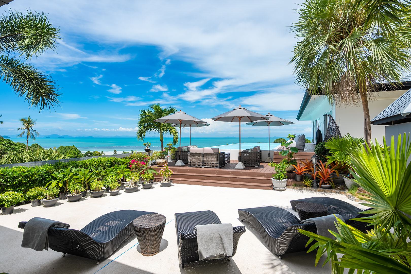 Substantial 9 Bedroom Seaview Pool Villa in Bang Makham for sale