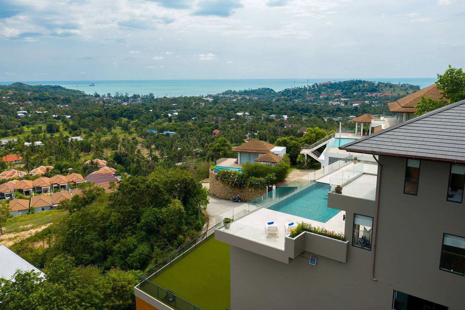 Villa Kelly – Luxury 6 Bedroom Seaview Pool Villa in Plai Laem for sale 