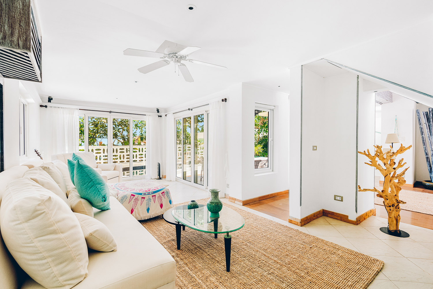 Tongson Beachfront Villa – 3 Bedroom Beachfront Villa in Tongson Bay for Sale