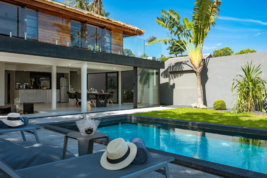 (SOLD) Baan Fishermen Villa – Beachfront Thai-Style Villa in Prime Fisherman’s Village for sale