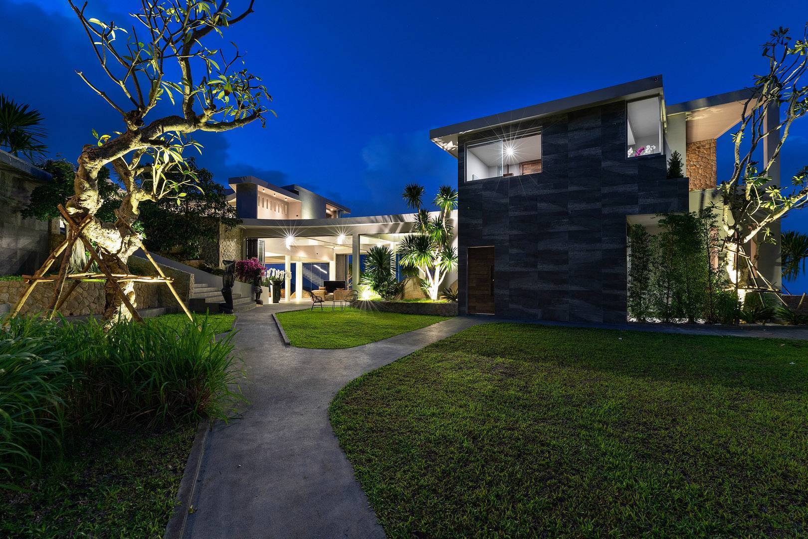 Villa Amaze – The Most Iconic Seaview Villa in Chaweng Noi for sale