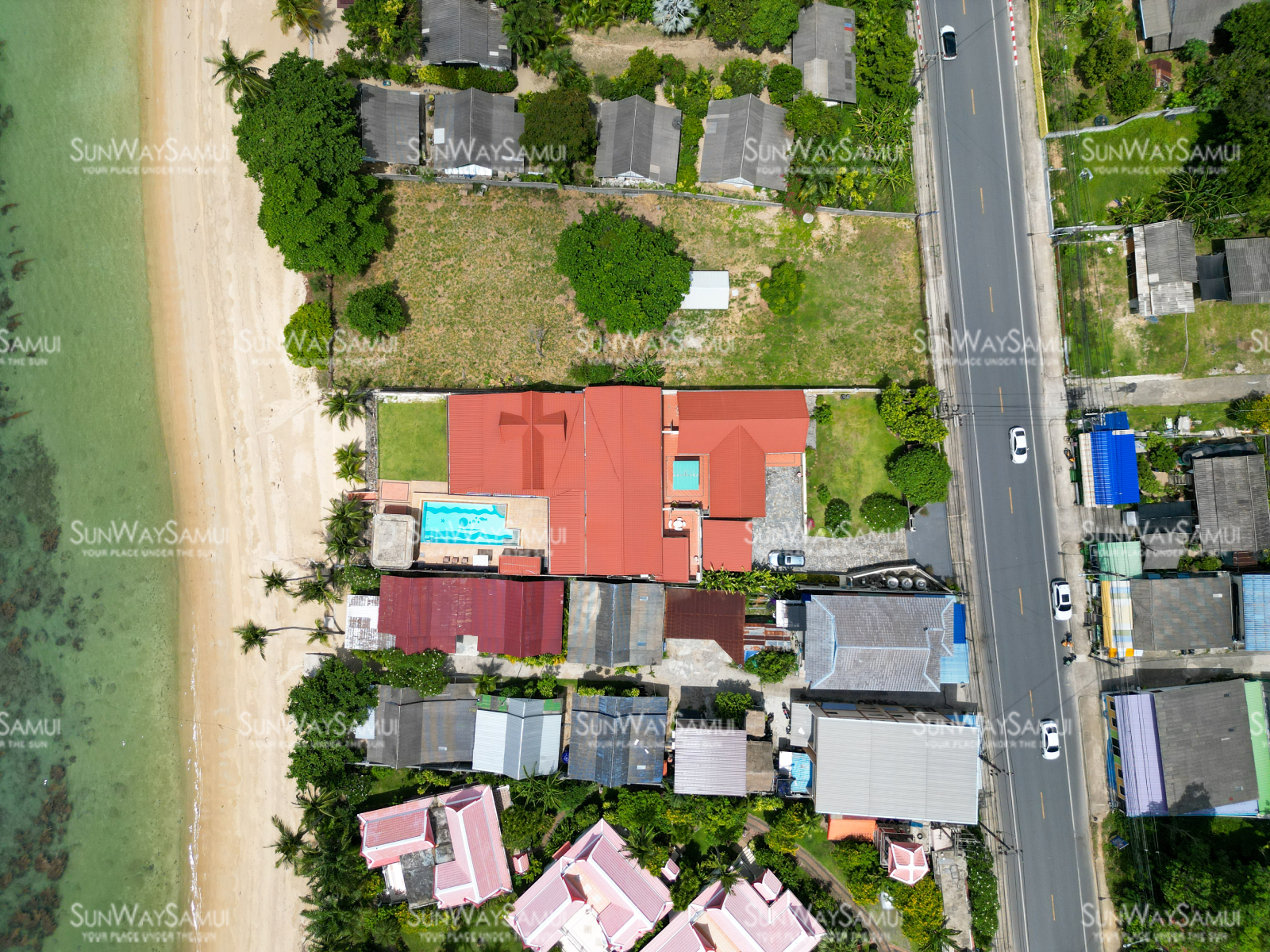 Rare Opportunity 9-Bedroom Beachfront Villa with Redevelopment Potential in Bangpor: Rare Opportunity 9-Bedroom Beachfront Villa with Redevelopment Potential in Bangpor