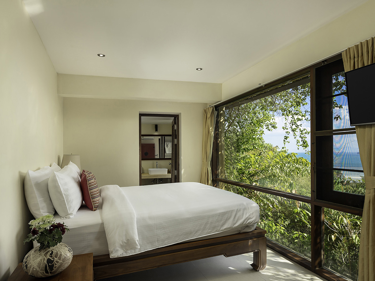 Villa Sila Varee – Remarkable 5 Bedroom Seaview Villa in Laem Set for sale