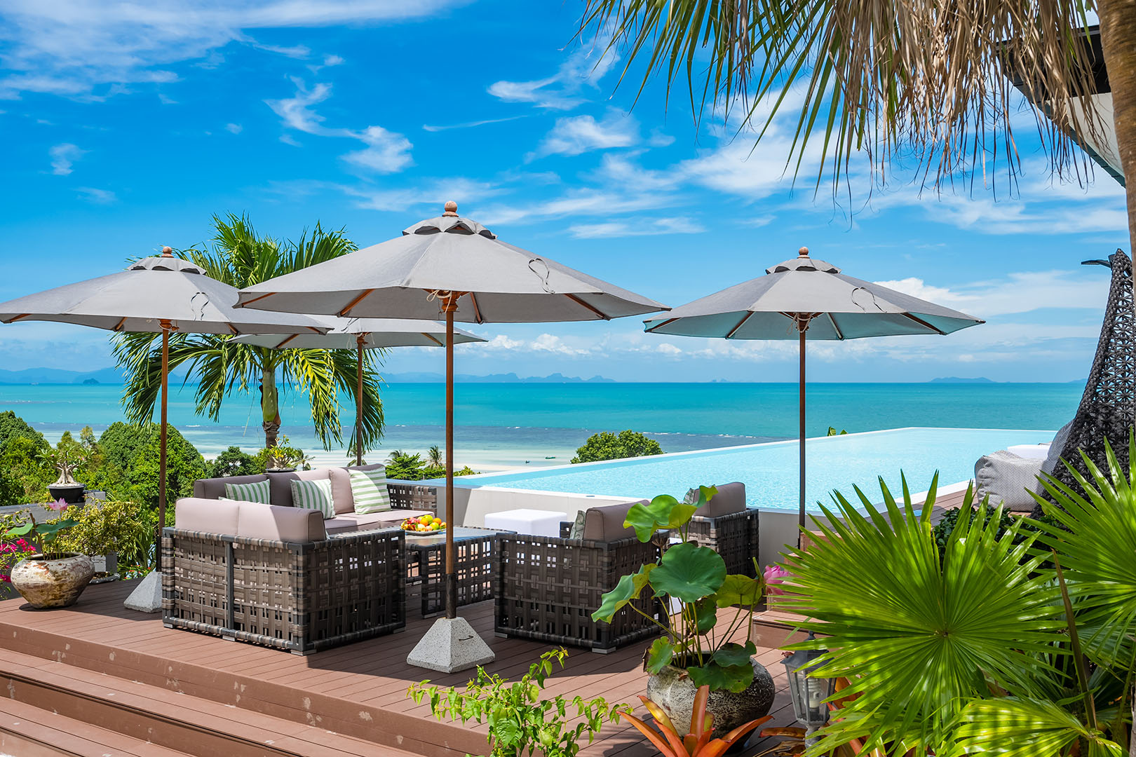 Substantial 9 Bedroom Seaview Pool Villa in Bang Makham for sale