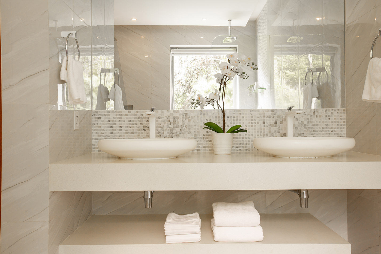 Oasis Samui – Modern 4 Bedroom Seaview Pool Villa in Lamai for sale