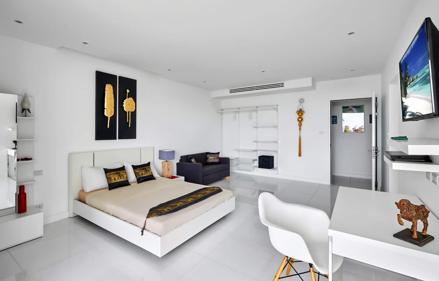 (SOLD) Luxury 4 bedroom Seaview Pool villa in Unique Residence for sale