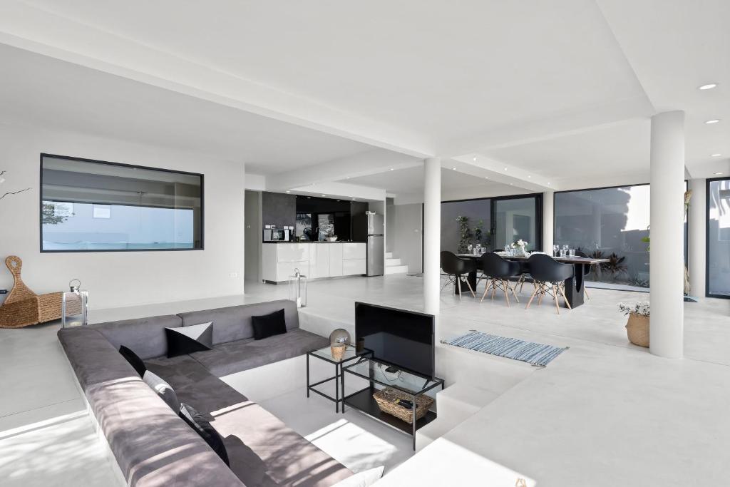 (SOLD) Baan Fishermen Villa – Beachfront Thai-Style Villa in Prime Fisherman’s Village for sale