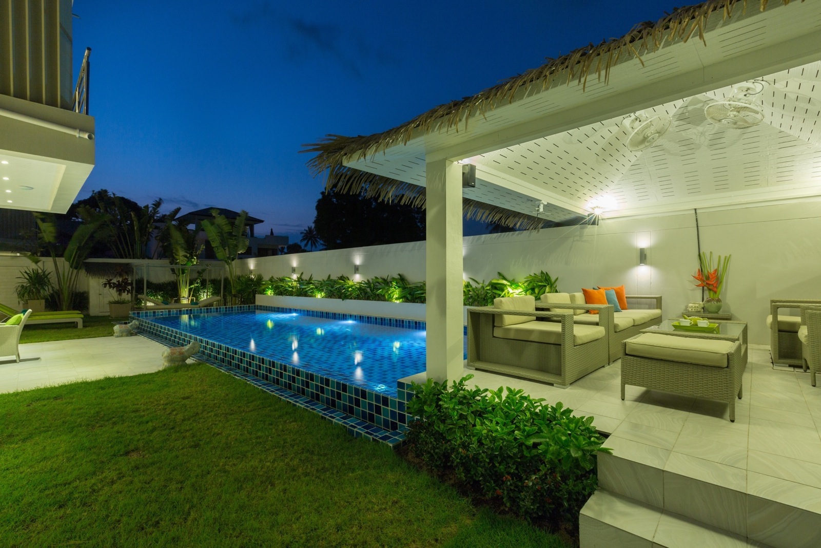 Villa Mojito – Beachside 5 Bedroom Pool Villa in Ban Tai for sale