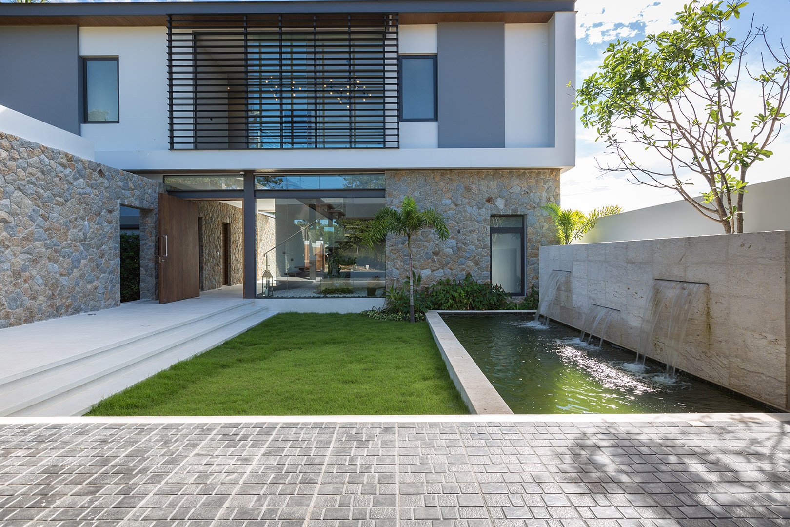 Villa Sea Renity - Ultra-Luxury 7 Bedroom Beachfront Villa in Laem Sor for Sale