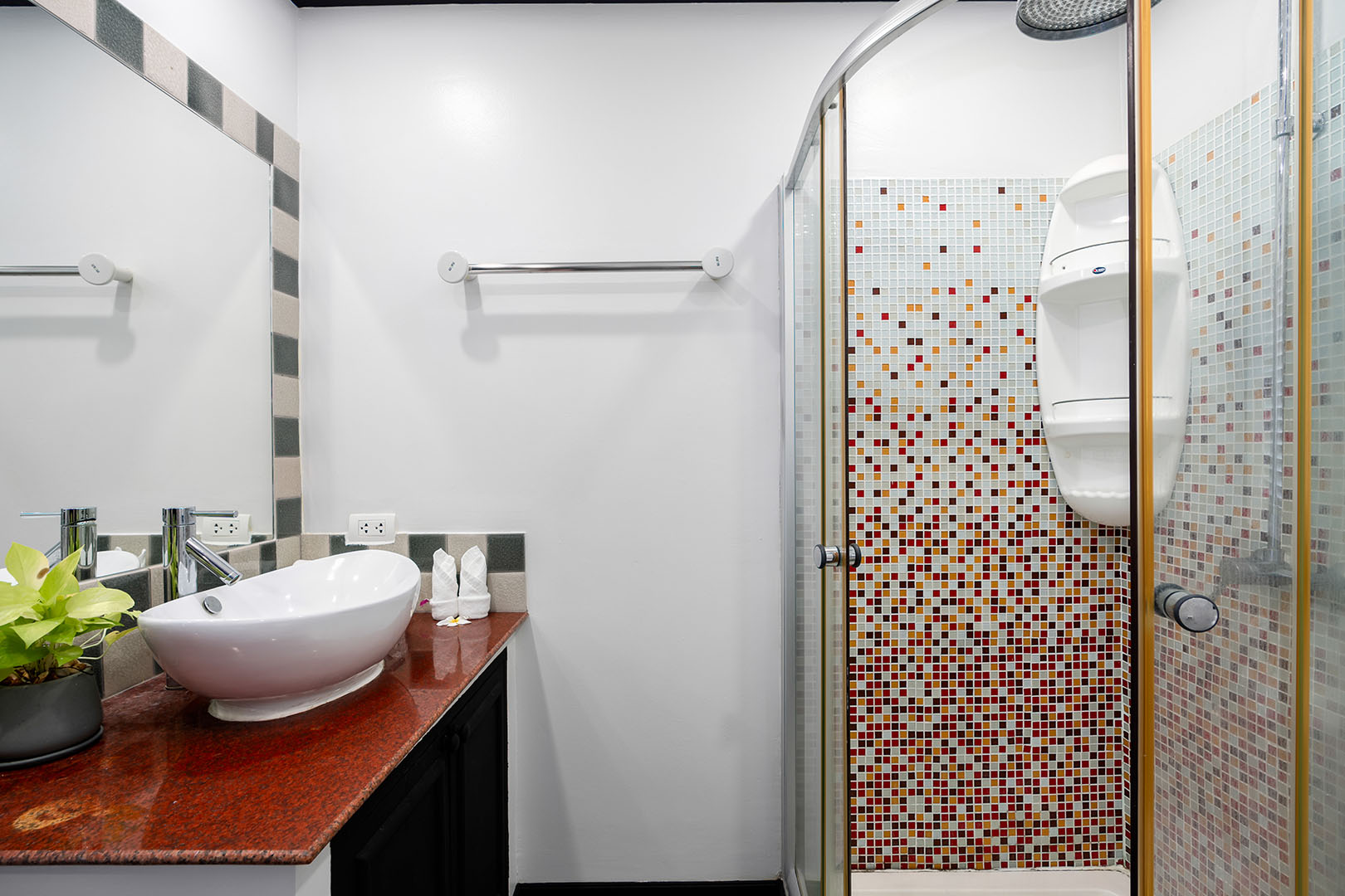 Substantial 9 Bedroom Seaview Pool Villa in Bang Makham for sale