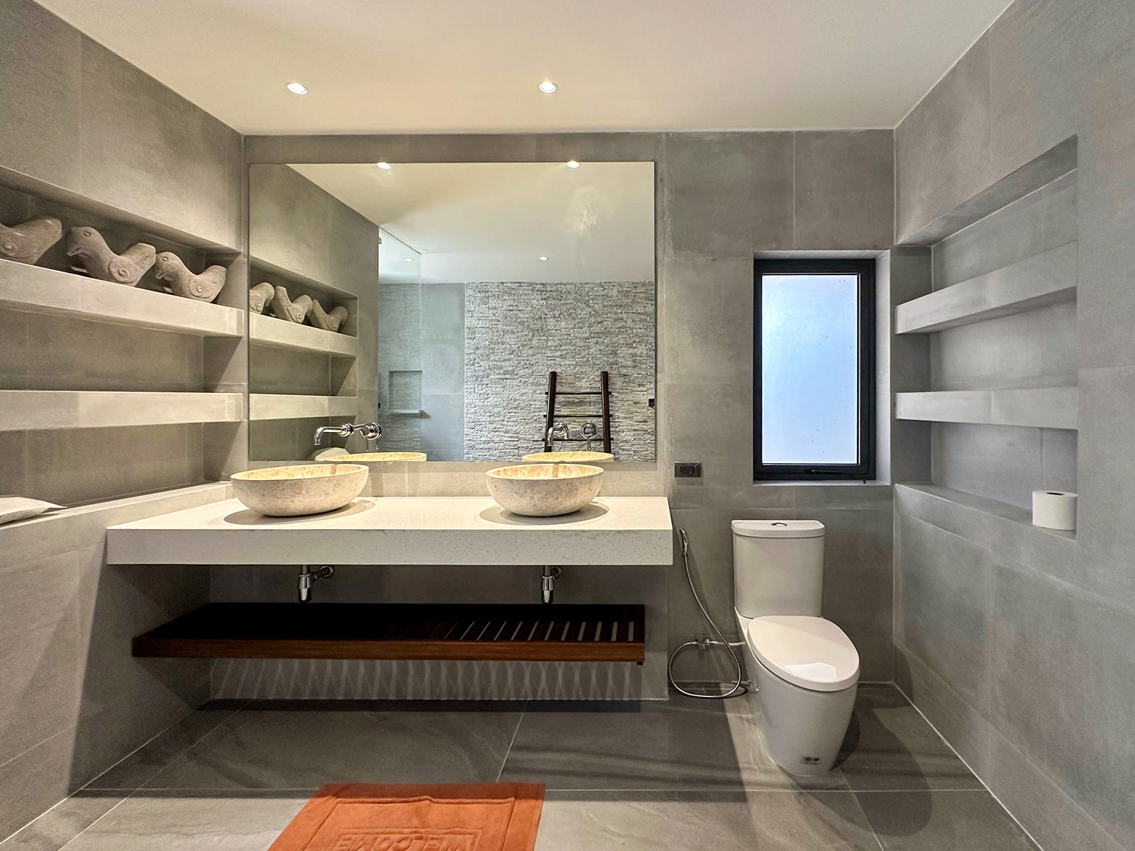 (PRICE REDUCED!) Contemporary 4 Bedroom Seaview Villa in Plai Laem for sale