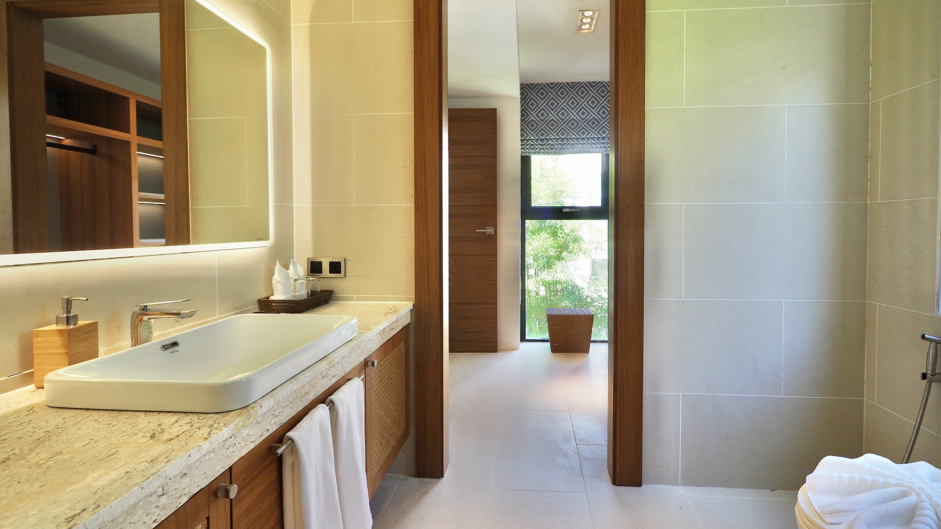 (PRICE REDUCED!) Darika Residence B3 - Grandeur 4 Bedroom Seaview Pool Villa in Bang Por for sale