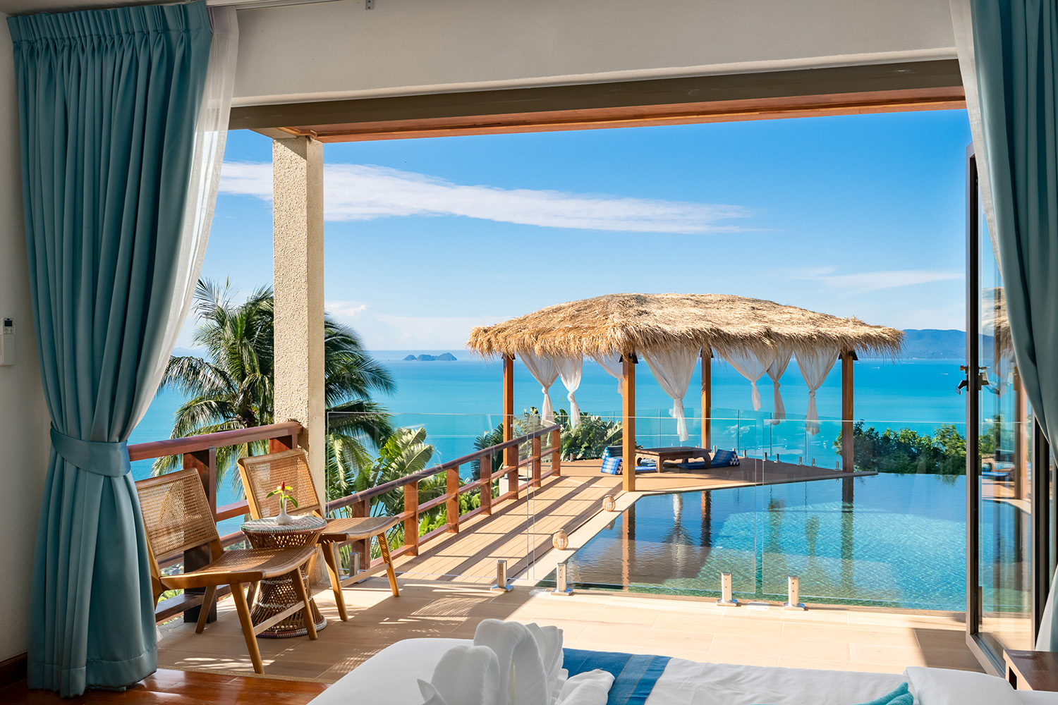 Baan Faa Sai – Renovated 5 Bedroom Seaview Pool Villa in Bangpor for Sale