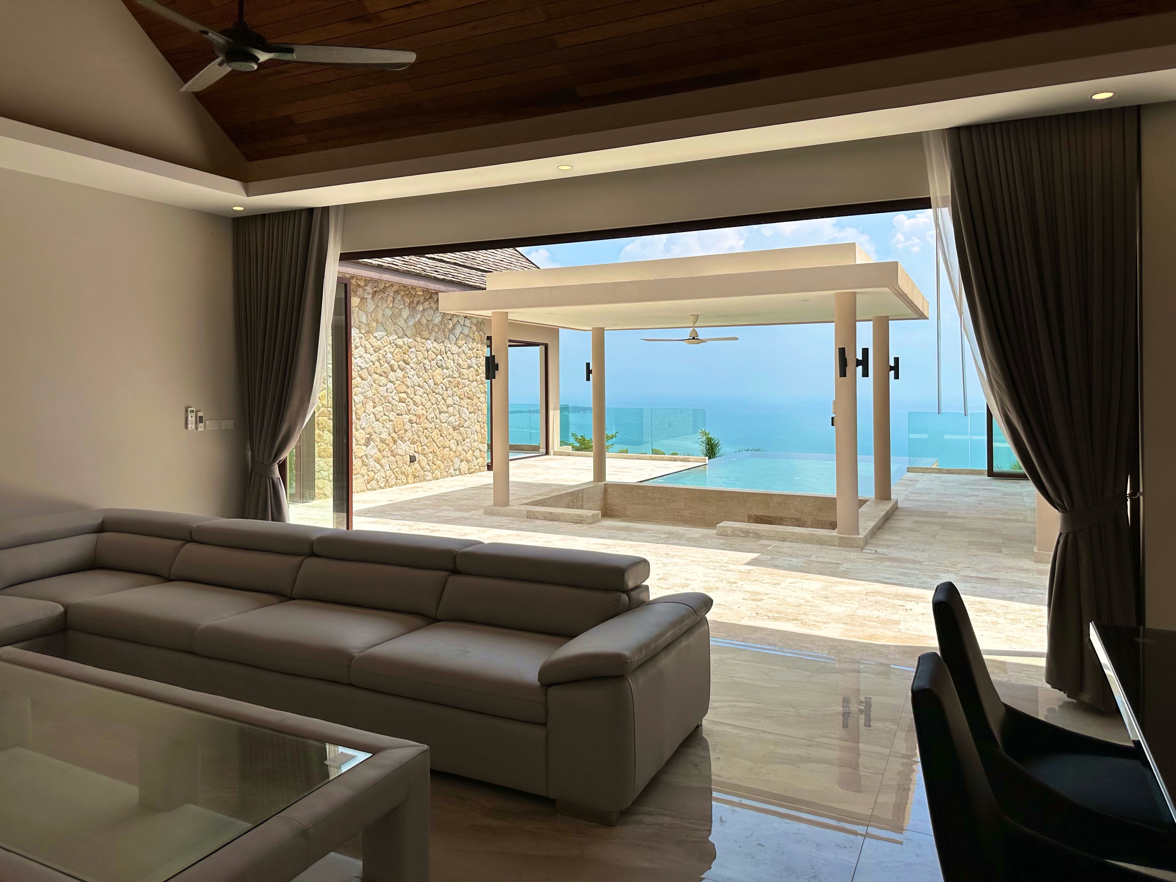 (SOLD) Villa Tujuh - Traditional Tropical 3 Bedroom Seaview Pool Villa in Chaweng Noi For Sale