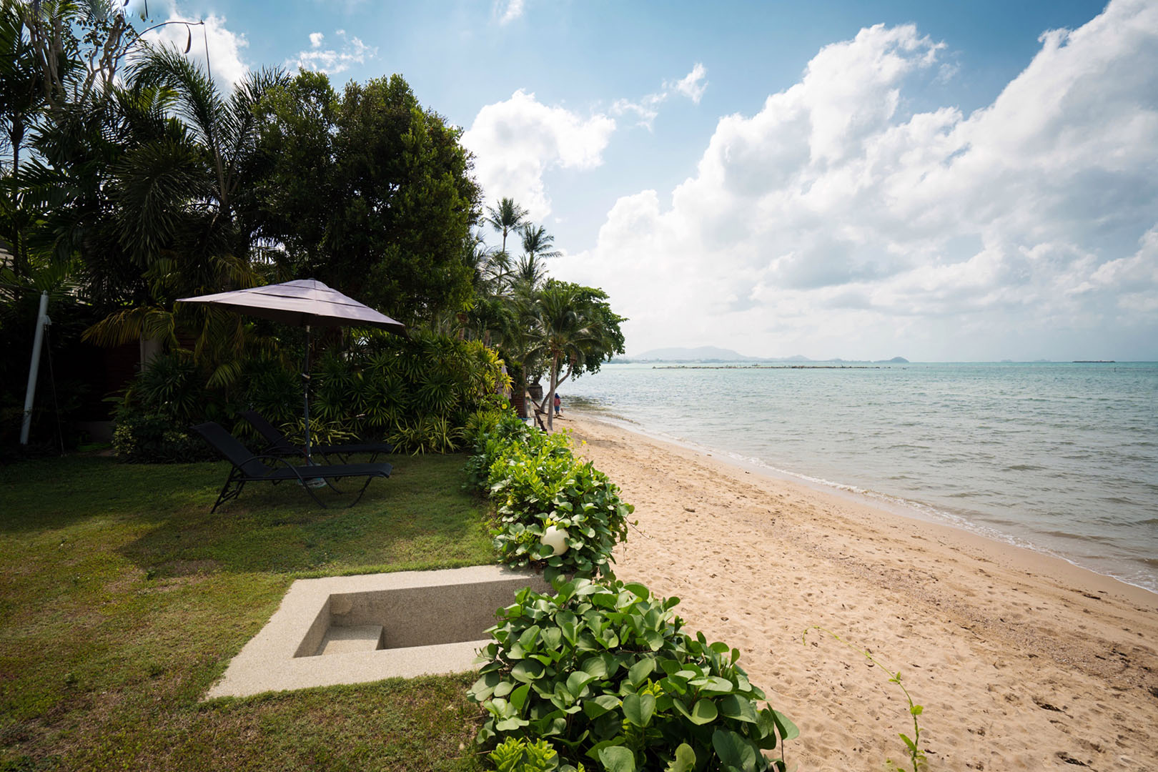 Indu Sunset – Comfortable 4 Bedroom Beachfront Pool Villa in Bang Makham for sale: Indu Sunset – Comfortable 4 Bedroom Beachfront Pool Villa in Bang Makham for sale
