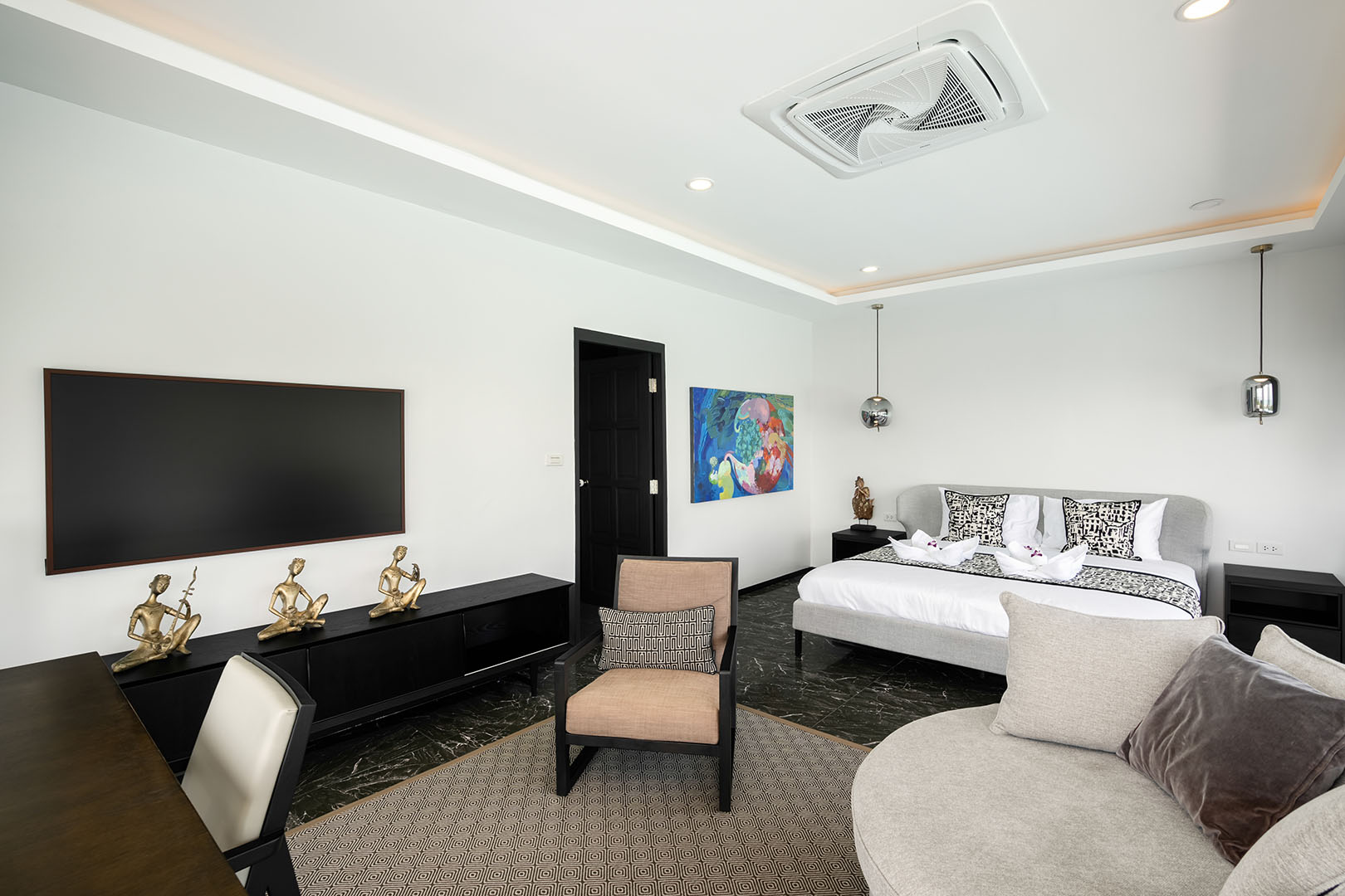 Substantial 9 Bedroom Seaview Pool Villa in Bang Makham for sale