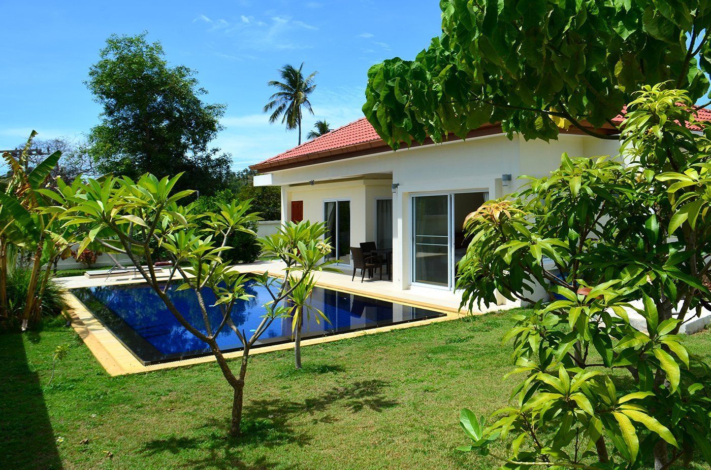 Two Bedroom Villa 5 Minutes Walk to the Beach.
