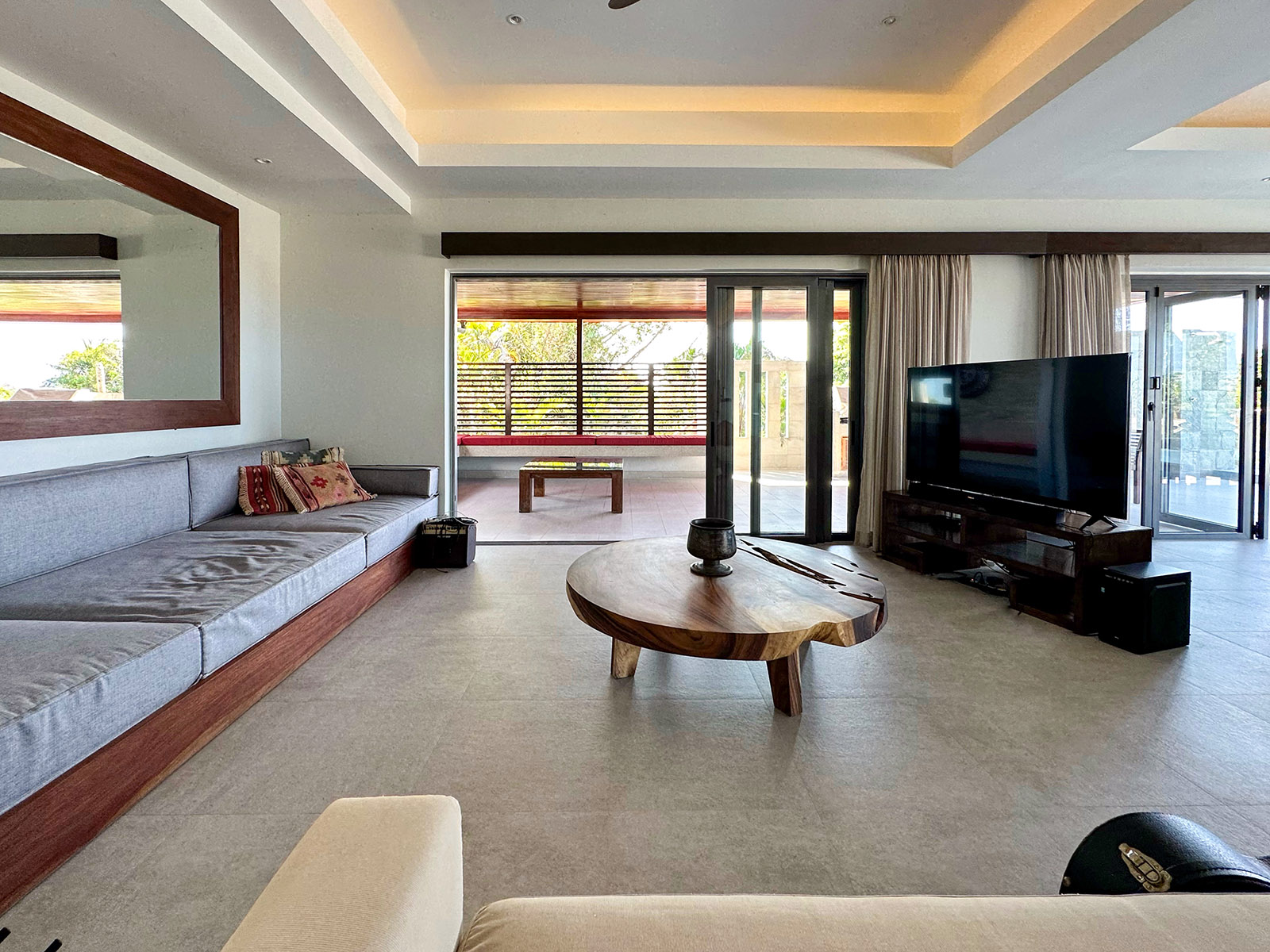 (PRICE REDUCED!) Contemporary 4 Bedroom Seaview Villa in Plai Laem for sale