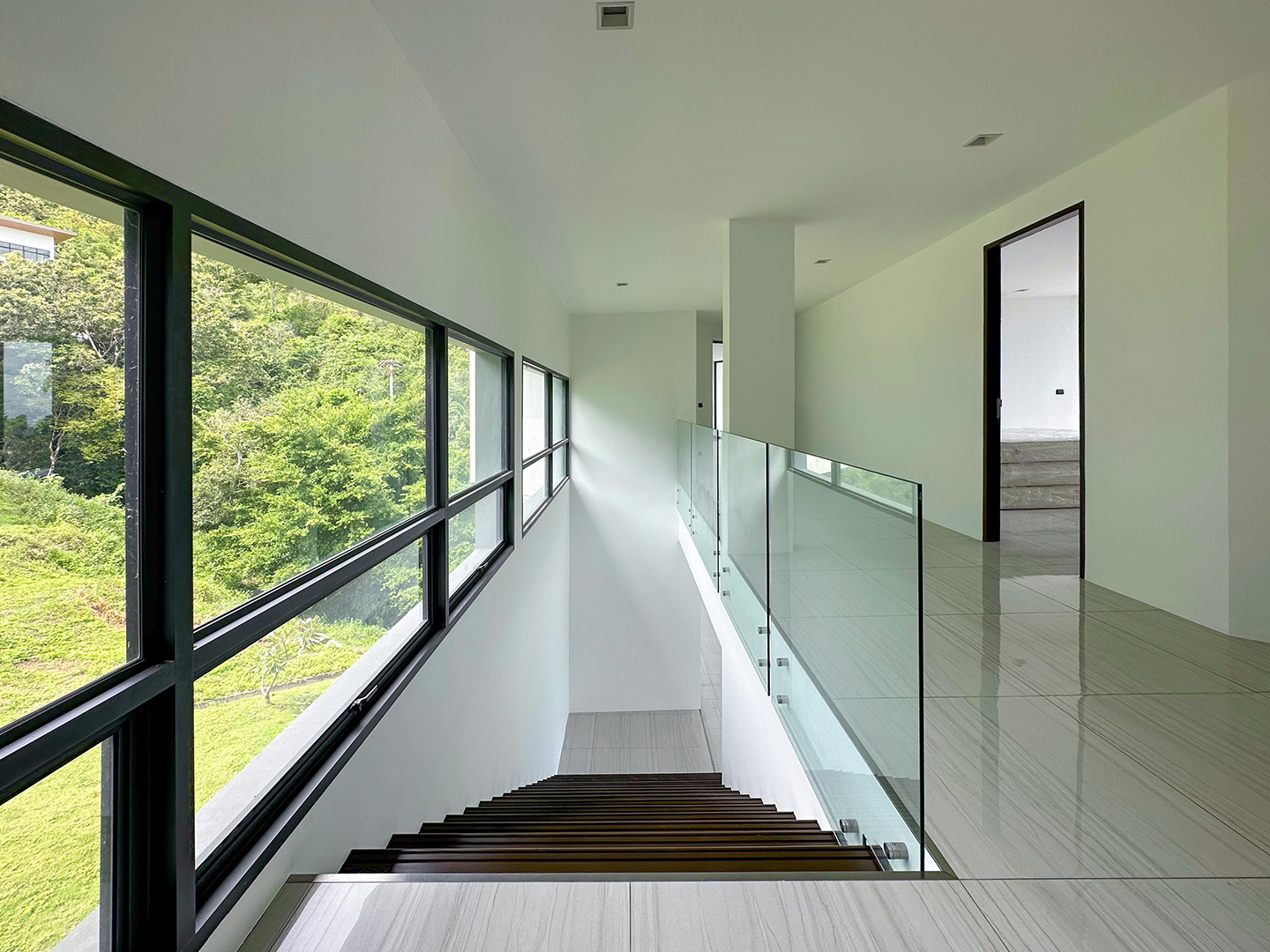 Verano Residence - Quality 4+1 Bedroom Seaview Pool Villa in Chaweng Noi for Sale