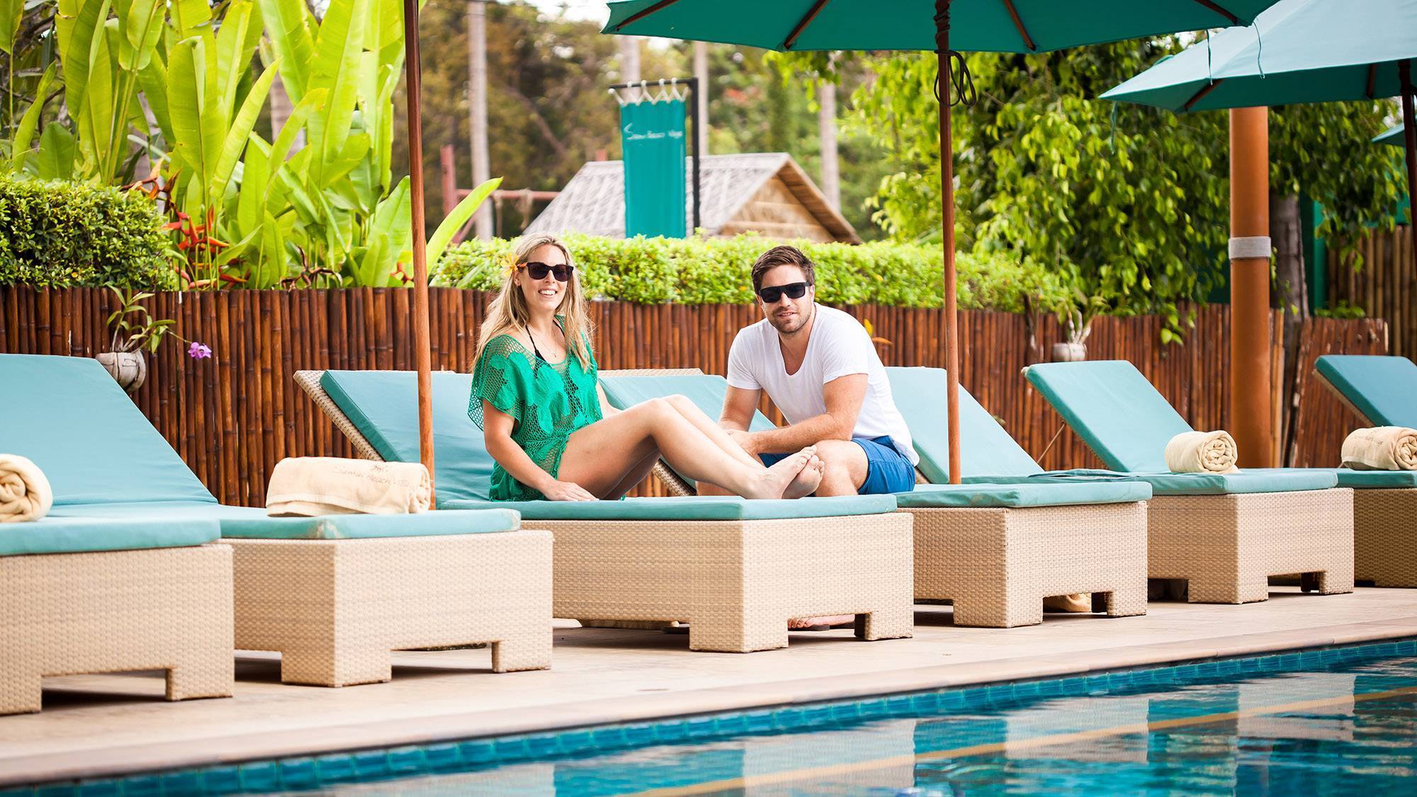 (SOLD) Tropical 4-bedroom beachside villa for sale in Hua Thanon