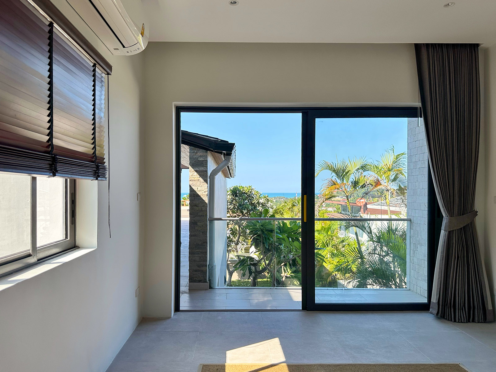 (PRICE REDUCED!) Contemporary 4 Bedroom Seaview Villa in Plai Laem for sale