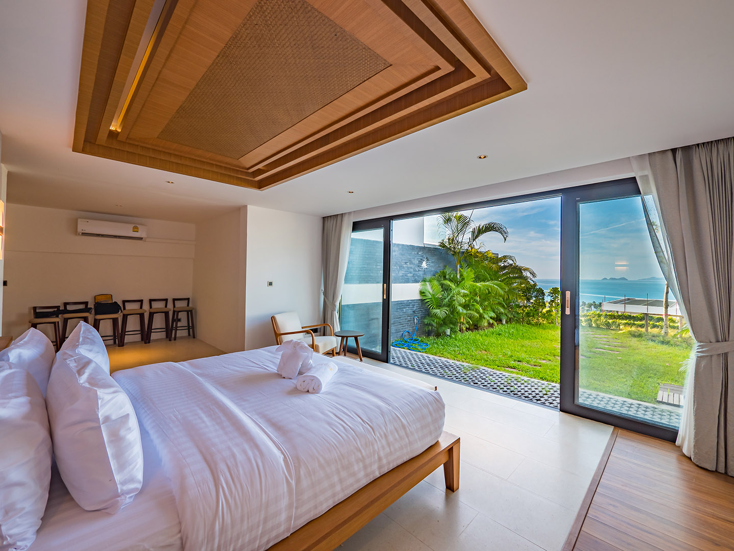 (PRICE REDUCED!) Darika Residence B5 - Dazzling 4 Bedroom Seaview Pool Villa in Bang Por for sale