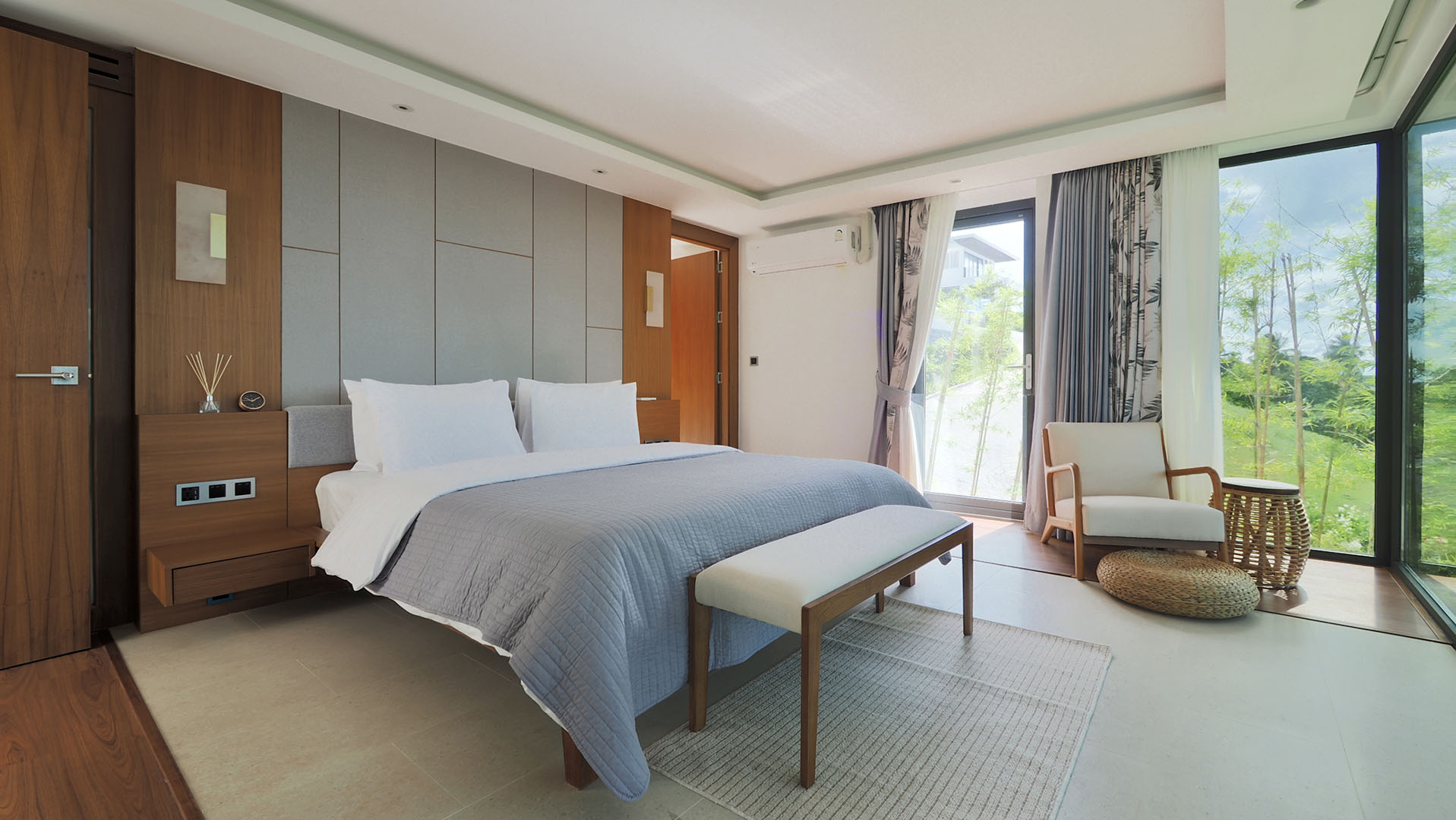 (PRICE REDUCED!) Darika Residence A3 - Deluxe 4 Bedroom Seaview Pool Villa in Bang Por for sale