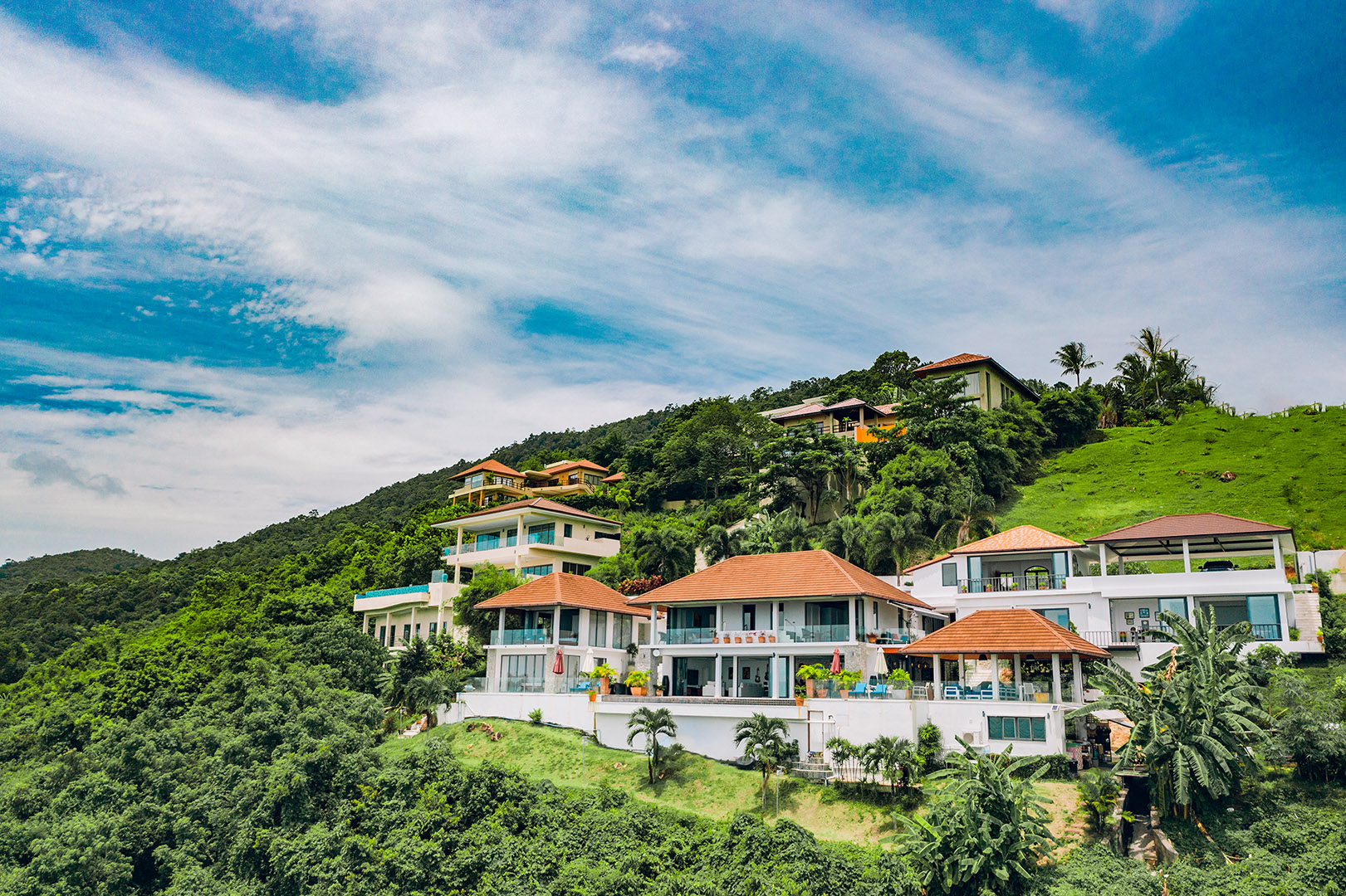 The Peak – Cliffside 5 Bedroom 6 Bathroom Seaview Villa in Bangpor for sale