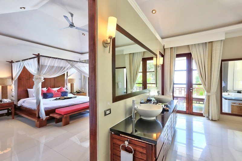 (SOLD) Oceanfront 4 Bedroom Villa in 5 Star Resort Kanda Residence in Choeng Mon