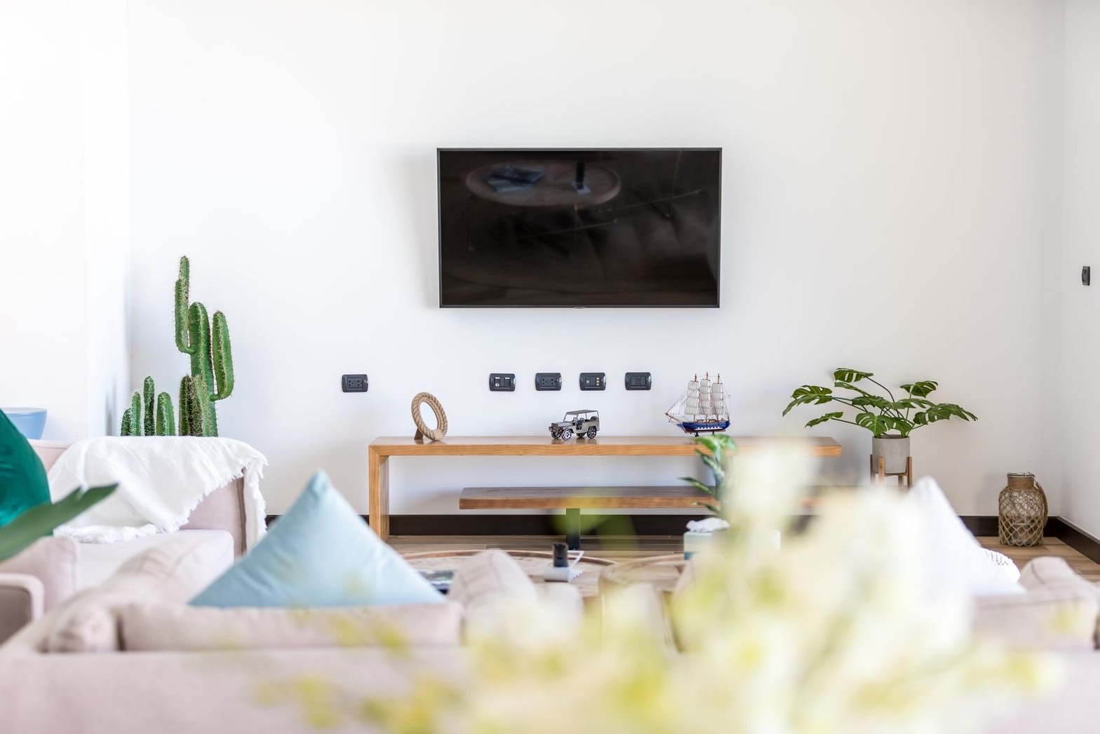 Verano Residence – 3 Bedroom Seaview Pool Villa in Chaweng Noi for sale