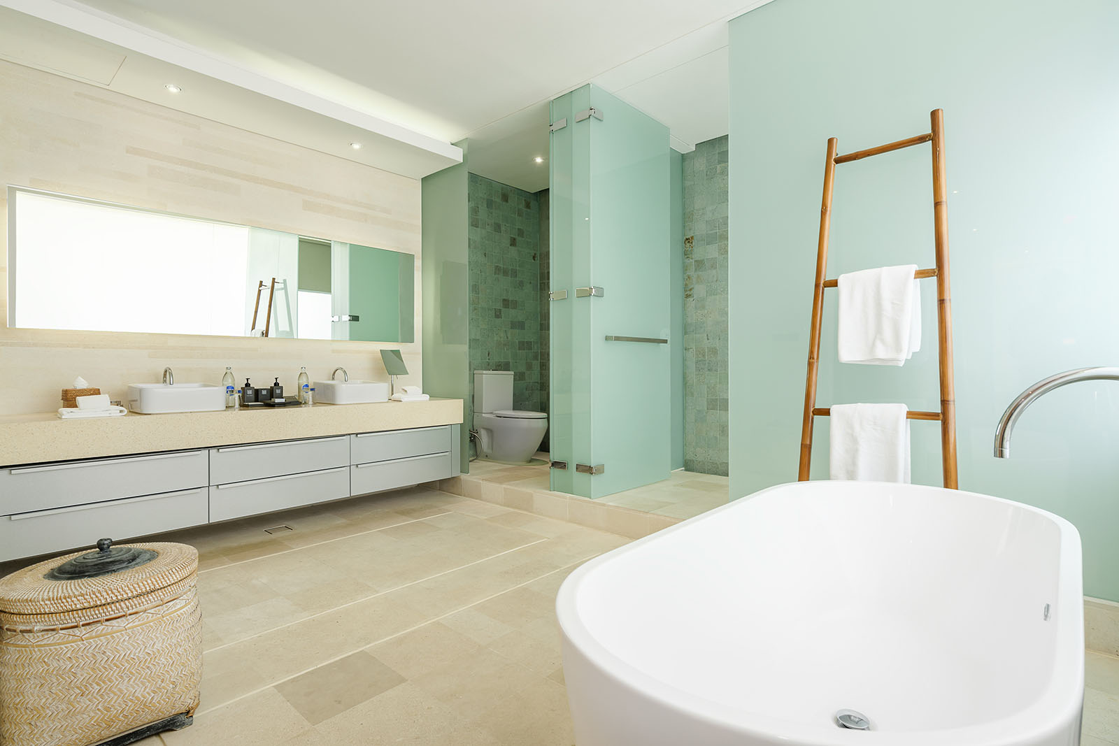 Samujana 21 - Masterpiece 6 Bedroom Pool Villa in Choeng Mon for sale