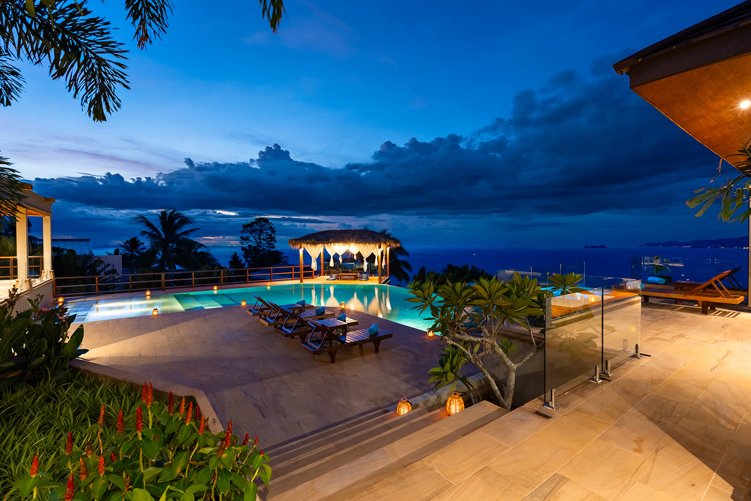Baan Faa Sai – Renovated 5 Bedroom Seaview Pool Villa in Bangpor for Sale