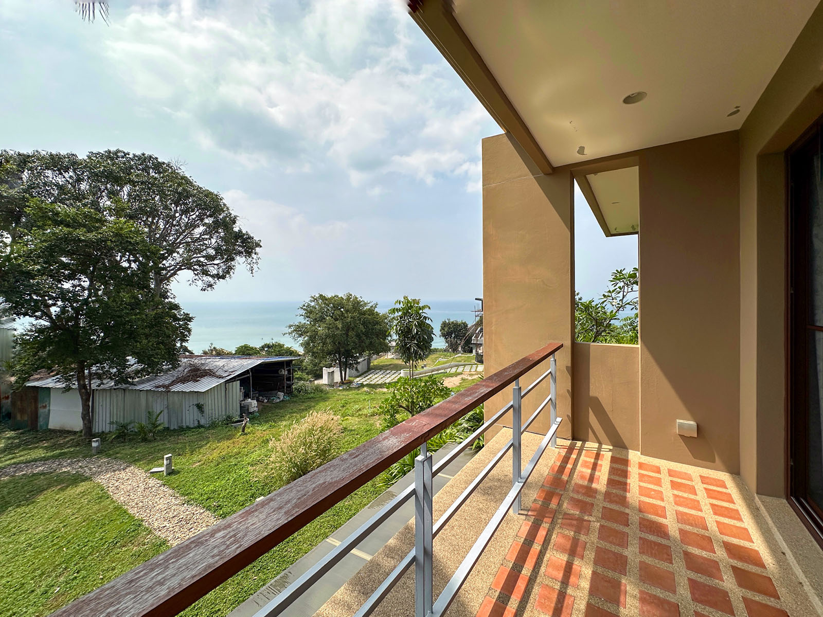 Multi-Building 8+1 Bedroom Seaview Pool Villa with Large Garden in Bang Makham for sale