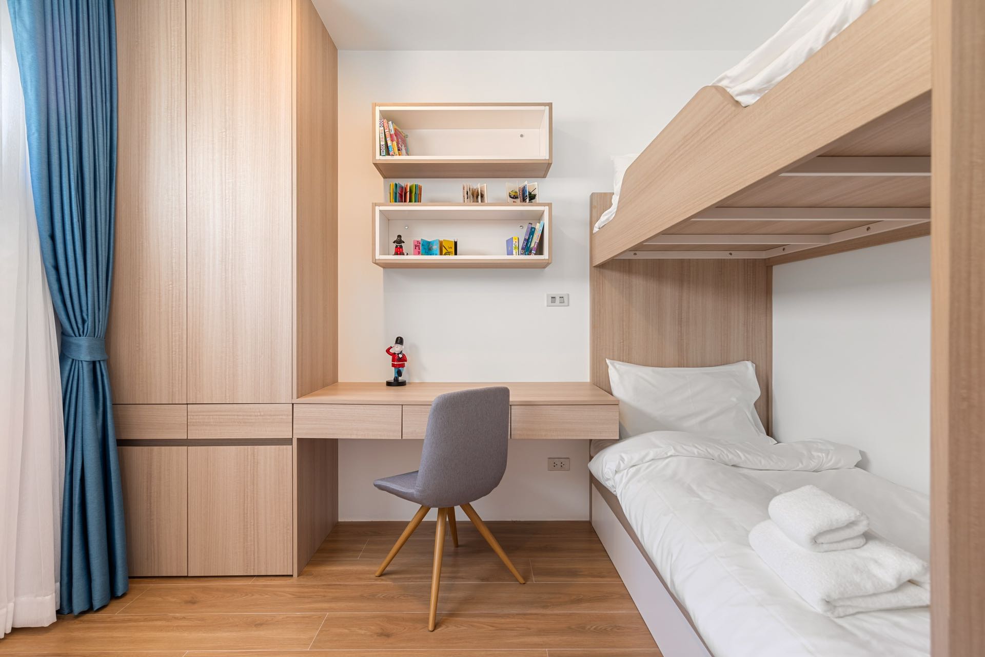 (SOLD) Urbane 3 Bedroom Semi-detached Seaview Pool Villa in Chaweng Noi for sale