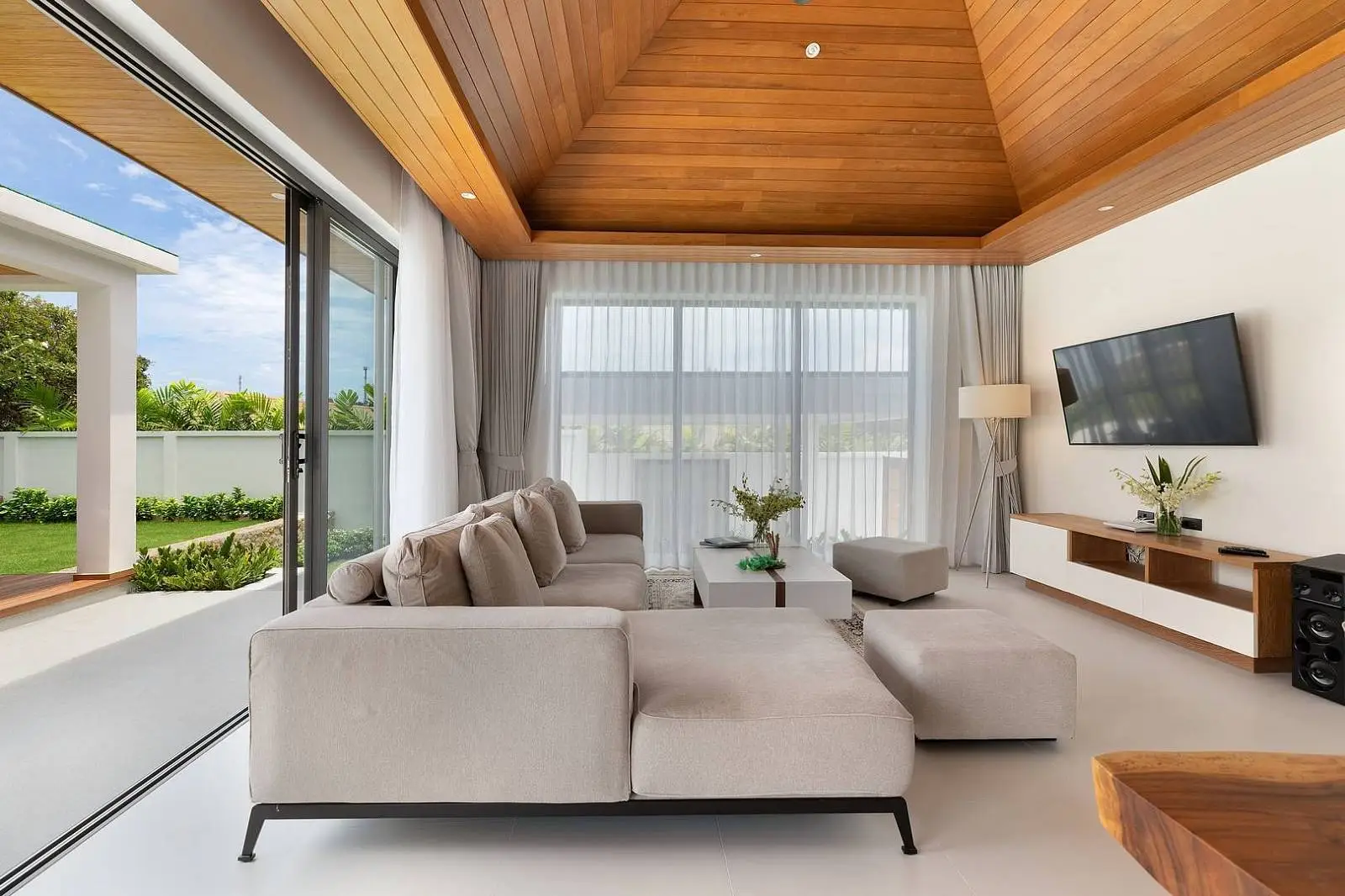 Villa Paradise - 3 Bedroom Garden Pool Villa with Garden in Sunway Villas, Choeng Mon (B3): Villa Paradise - 3 Bedroom Garden Pool Villa with Garden in Sunway Villas, Choeng Mon (B3)