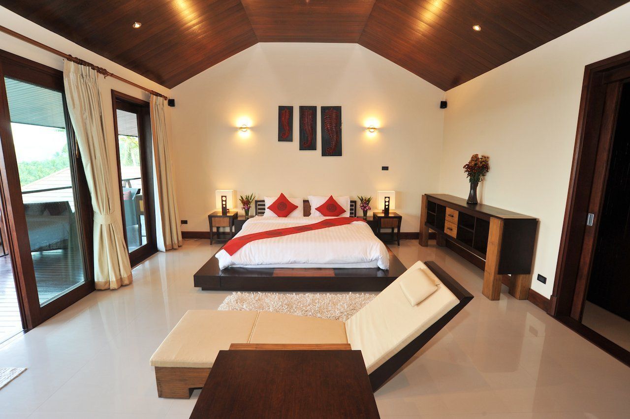 (SOLD) Large 5 bedroom Sea View Villa Alexa for sale in Maenam