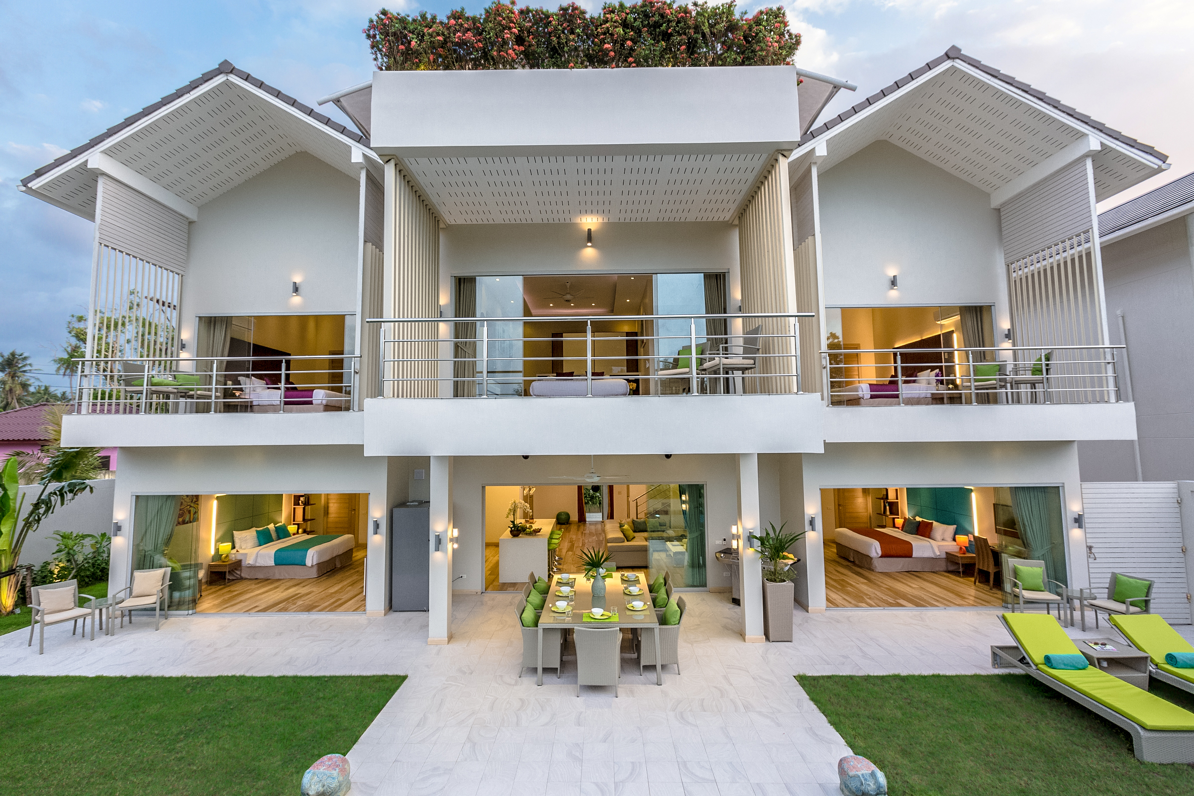 Villa Mojito – Beachside 5 Bedroom Pool Villa in Ban Tai for sale