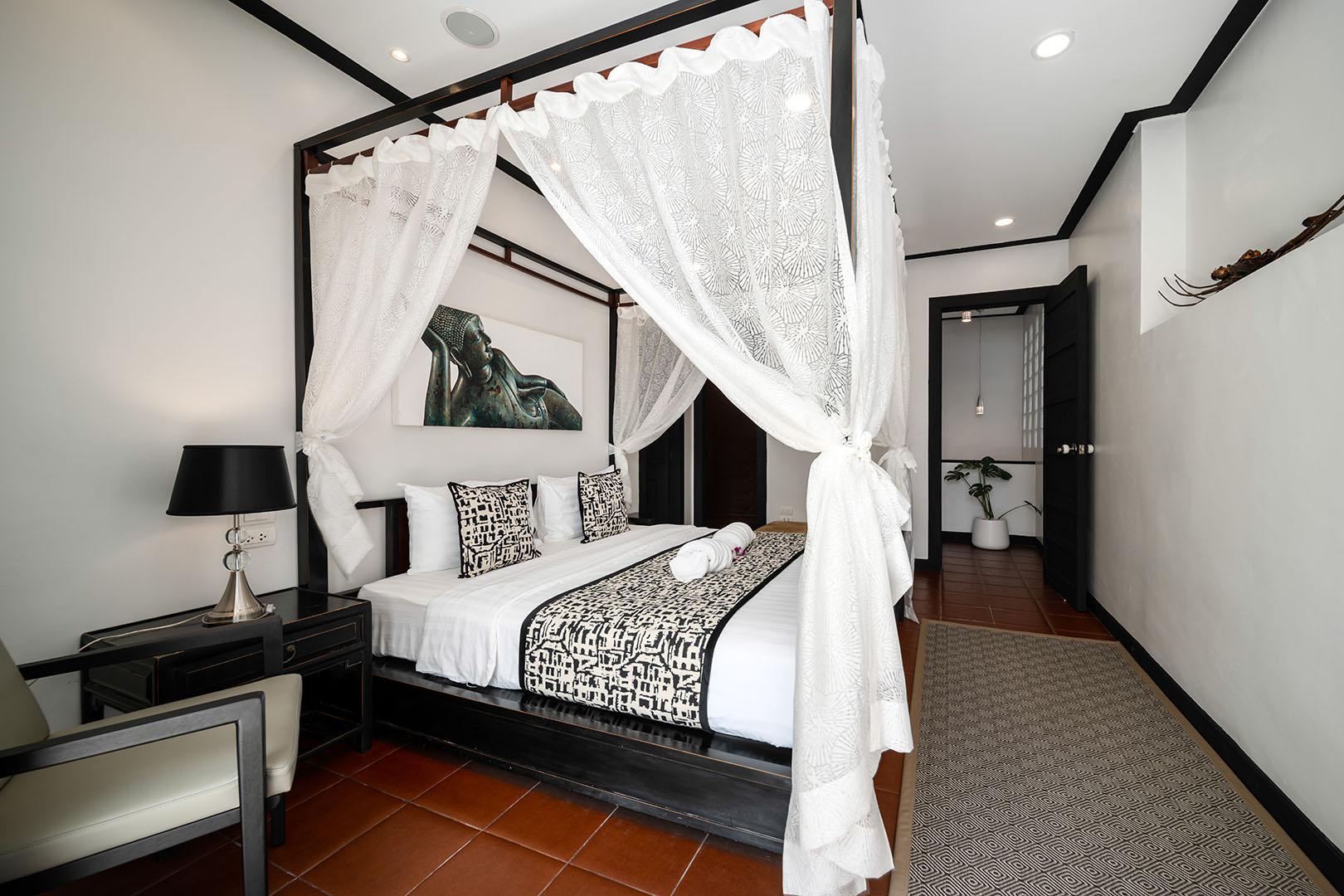 Substantial 9 Bedroom Seaview Pool Villa in Bang Makham for sale