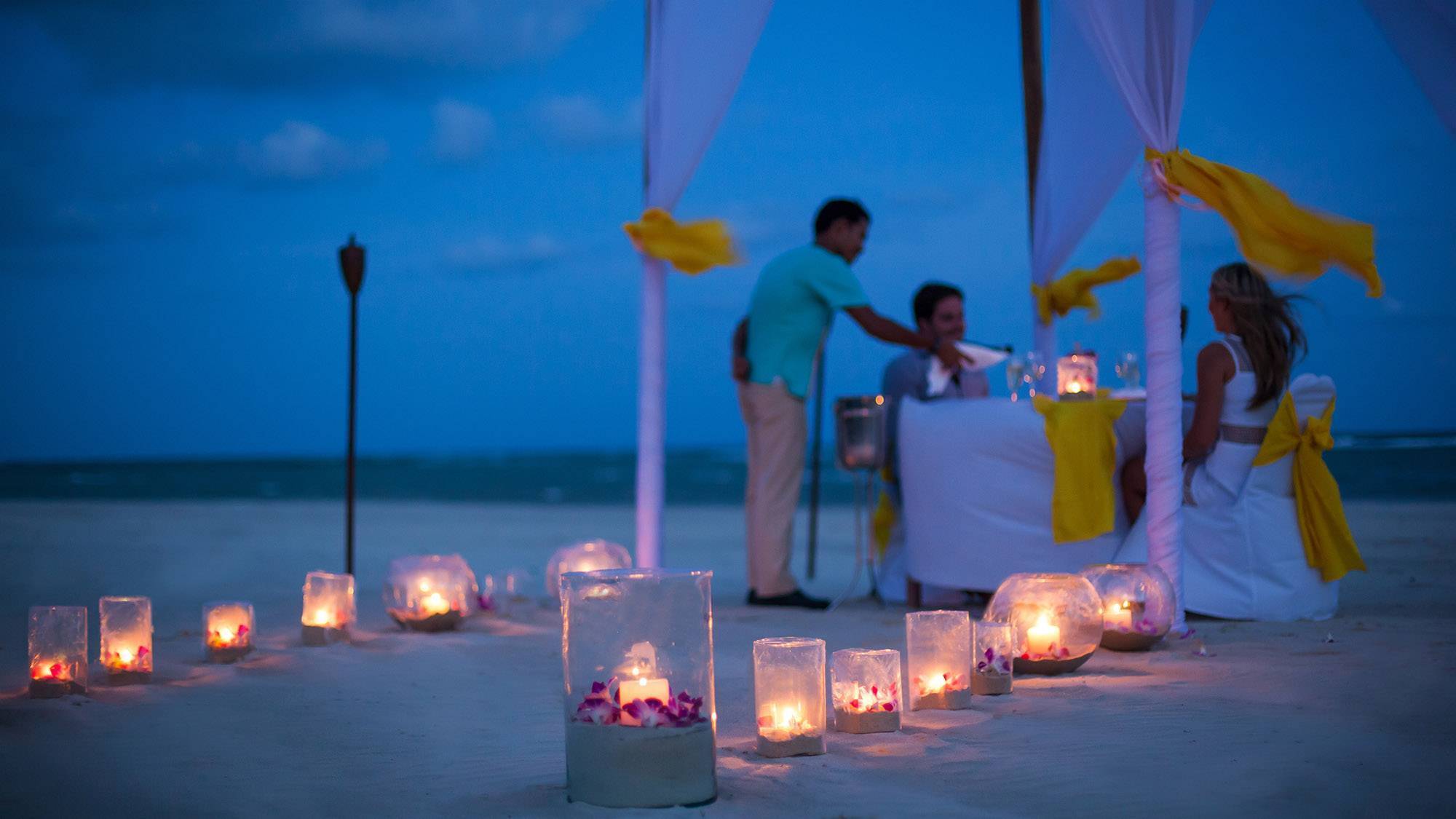 (SOLD) Tropical 4-bedroom beachside villa for sale in Hua Thanon