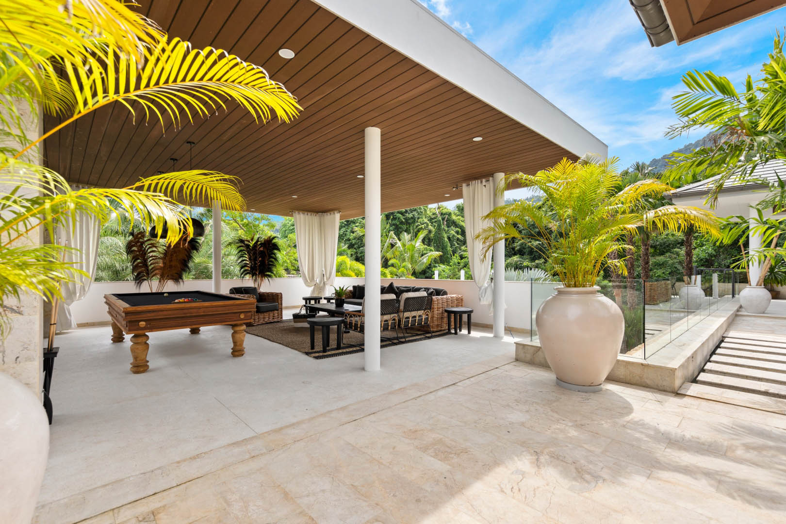 Villa Riverside – Luxury 5 Bedroom Balinese Tropical Retreat in Maenam for sale: Villa Riverside – Luxury 5 Bedroom Balinese Tropical Retreat in Maenam for sale