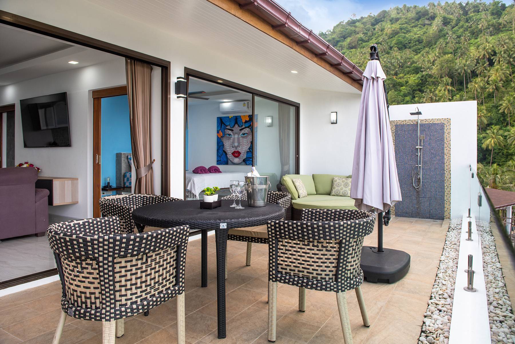 (SOLD) 2 bedroom sea-view apartment Re-Sale in Lamai