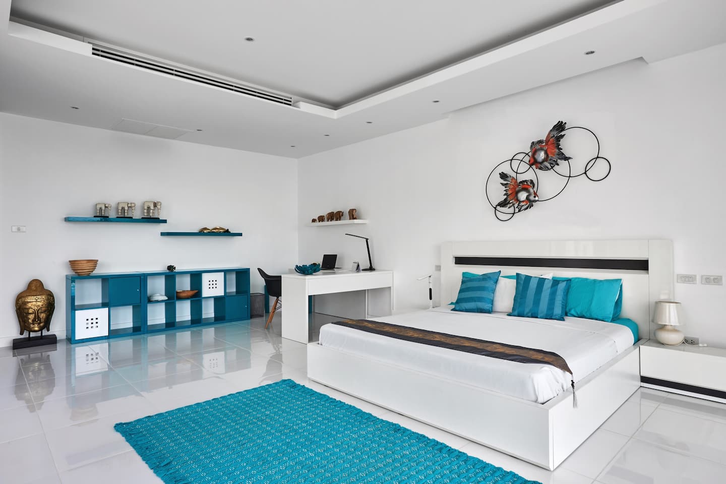 (SOLD) Luxury 4 bedroom Seaview Pool villa in Unique Residence for sale