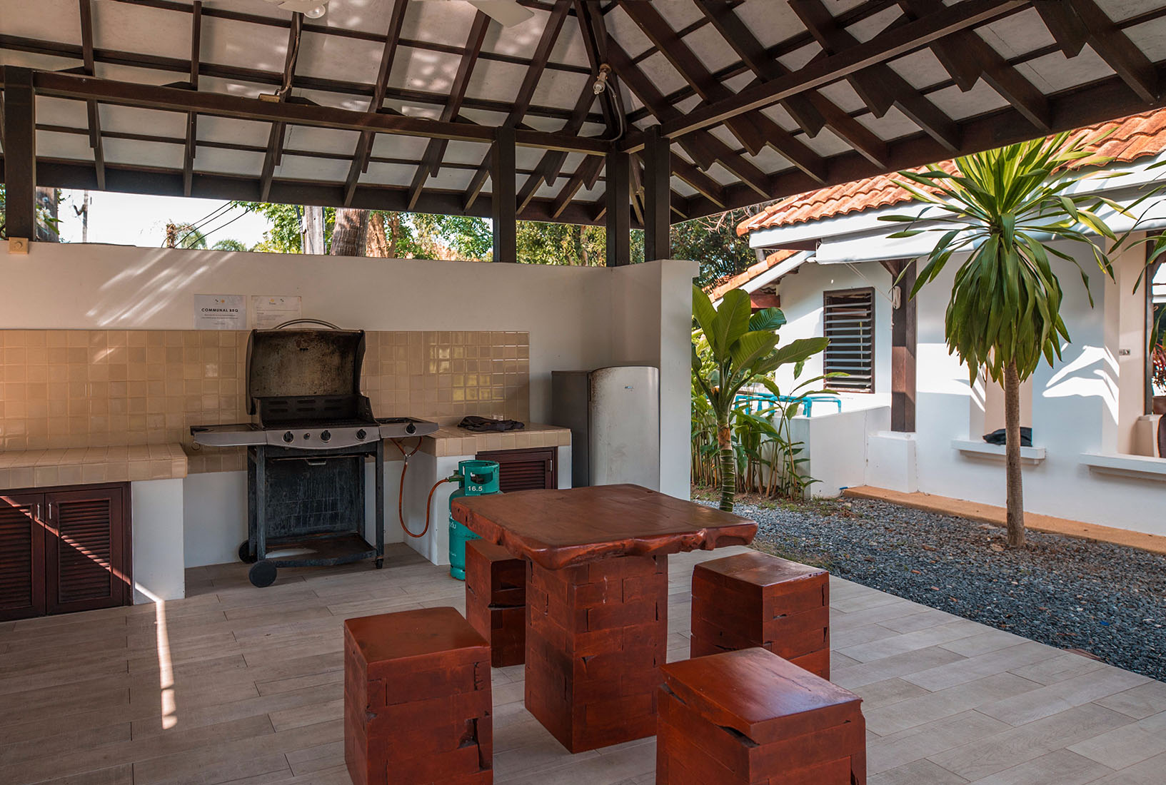 Kalara Gardens – 2 Bedroom Townhouse with Communal Pool in Bangrak for sale: Kalara Gardens – 2 Bedroom Townhouse with Communal Pool in Bangrak for sale