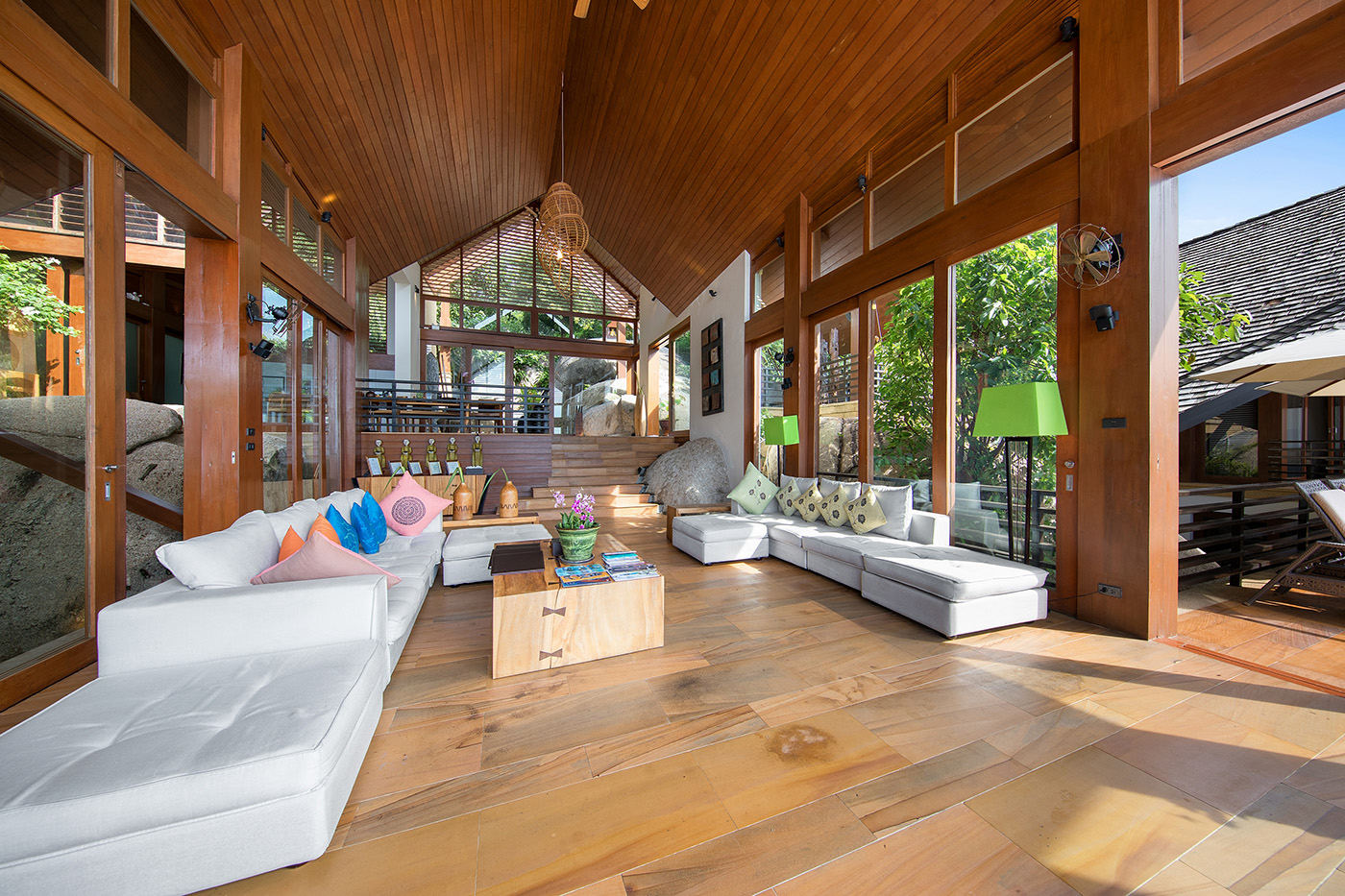 Unique beachfront villa Baan Hinta 