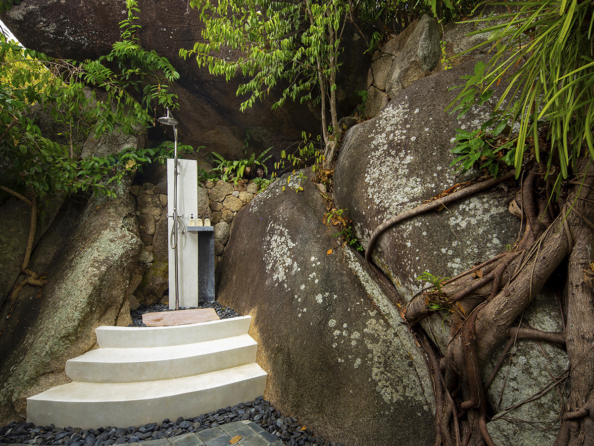 Villa Sila Varee – Remarkable 5 Bedroom Seaview Villa in Laem Set for sale